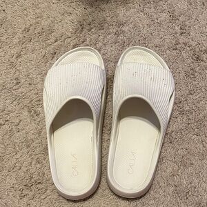 CALIA by Carrie Underwood White Slide Sandals